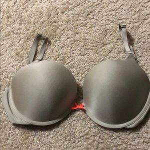 Victoria’s Secret Push Up Bra 34DD